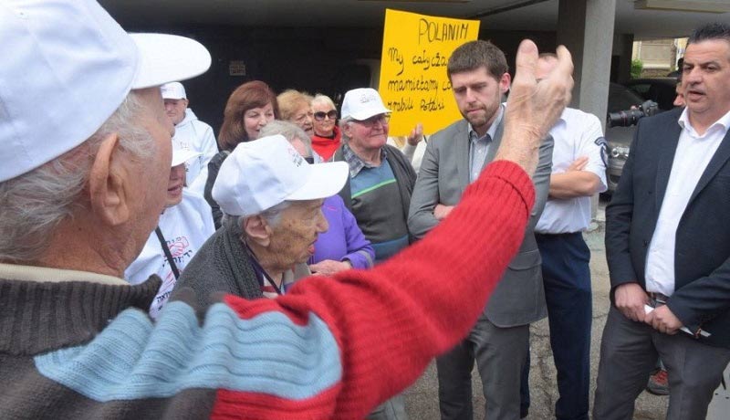 TO JUŻ CZYSTA AGRESJA! W Tel Awiwie Żydzi siłą wtargnęli na teren polskiej ambasady i protestowali przeciwko ustawie o IPN!