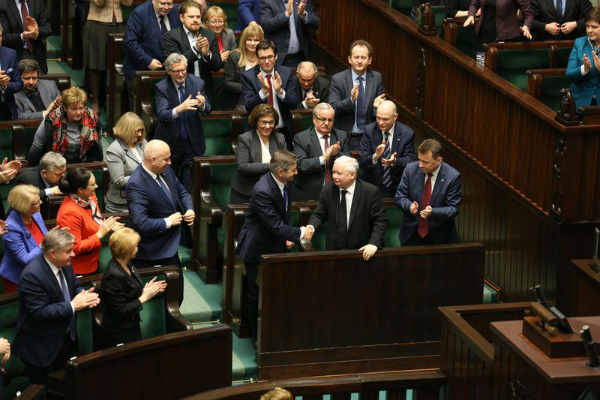 Porażka Platformy Obywatelskiej. Sejm nie odwołał marszałka Marka Kuchcińskiego!