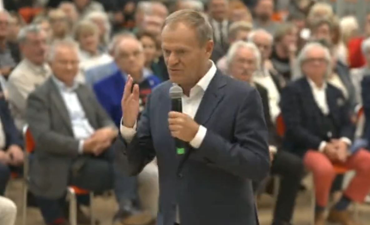 Zdeterminowany czy zdemotywowany? Dwie wypowiedzi Tuska na przestrzeni zaledwie dwóch miesięcy [WIDEO]