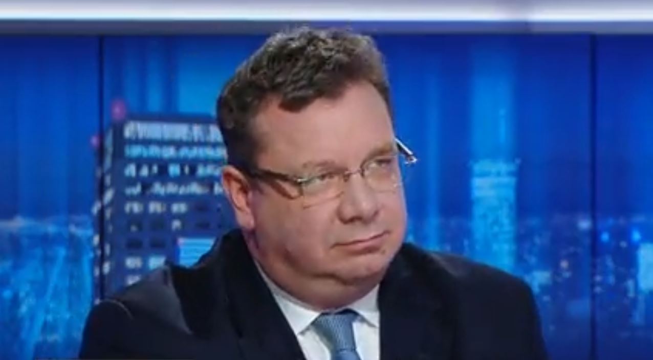 Tusk o folwarku zwierzęcym. Wójcik: Ktoś chyba pretenduje do roli knura, który chce przejąć władzę [WIDEO]