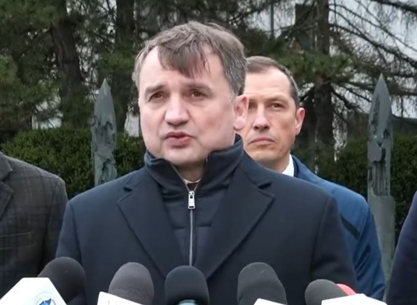 Zbigniew Ziobro: Oczekujemy, że decyzja o zakazie samochodów spalinowych do 2035 roku zostanie zmieniona [WIDEO]
