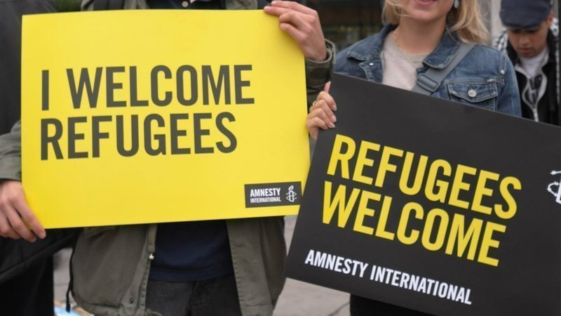 Pouczają Polaków. Sami mają na sumieniu samobójstwa pracowników, mobbing, molestowanie seksualne.