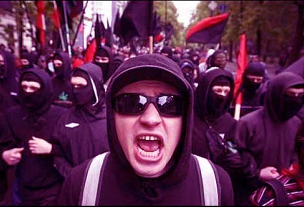 92% lewicowych aktywistów mieszka z rodzicami!