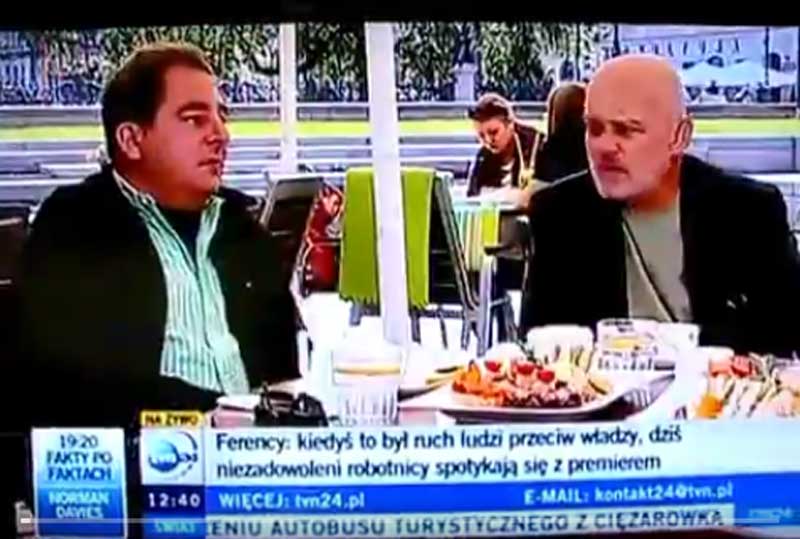 Makłowicz atakuje Jarosława Kaczyńskiego za „brak rodziny” a salonowi dziennikarze rżą ze śmiechu.