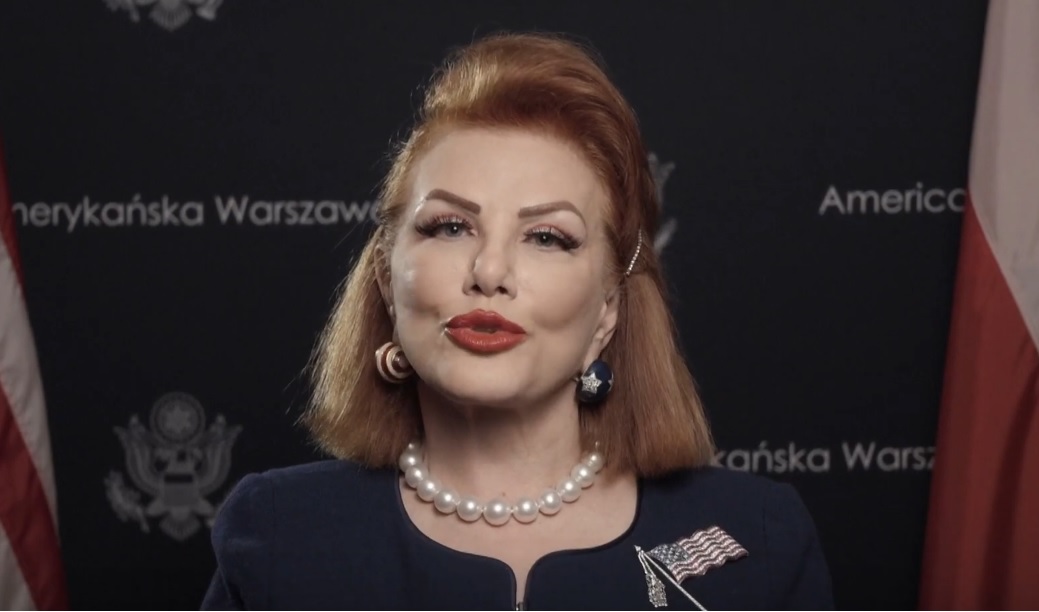 Mosbacher: Szkoda, że UE daje wiarę kłamstwom o Polsce