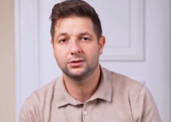 Patryk Jaki: Oblepili się biało-czerwonymi serduszkami dla kamuflażu, bo oni nie wierzą w Polskę [WIDEO]