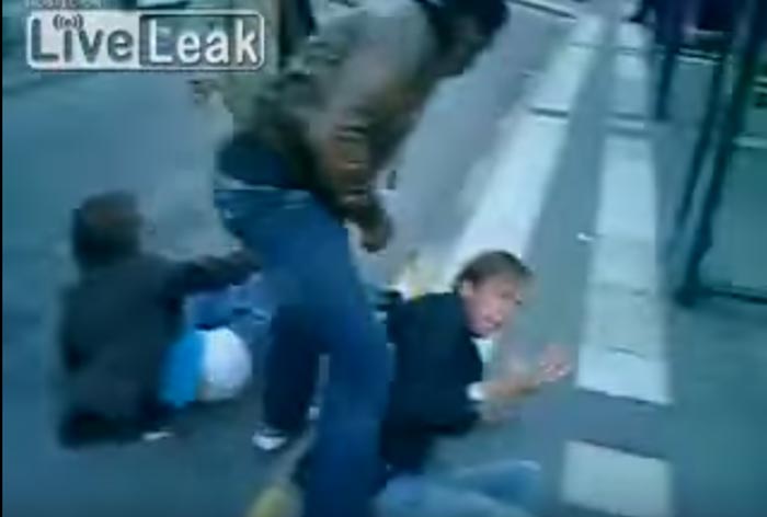 Szwecja. Brutalnie pobici przez imigrantów za prośbę o nieniszczenie straganu. WIDEO!