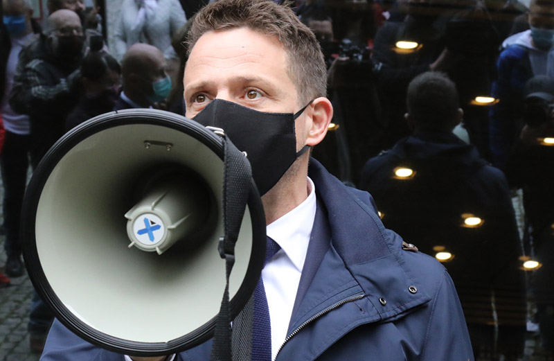 KORUPCJA POLITYCZNA! Tak chcą wygrać? 300 zł za głos na Rafała Trzaskowskiego…