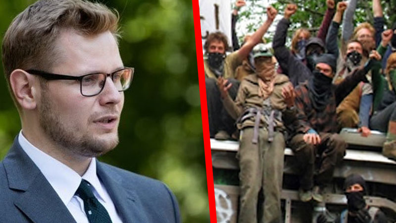 Minister Woś uciszył ekoterrorystów z Greenpeace: „Kiedy zaczniecie działać w związku z Czajką? Wywiesiliście transparent na zamku w Stobnicy?”
